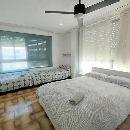 Πανσιόν Aqua House Denia