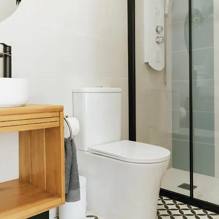 Konukevi Aqua House 2*