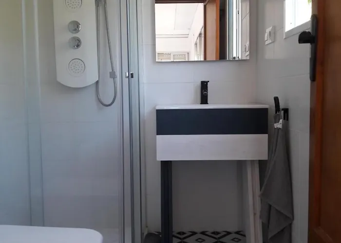 Aqua House Guest house