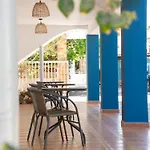 Aqua House 2*