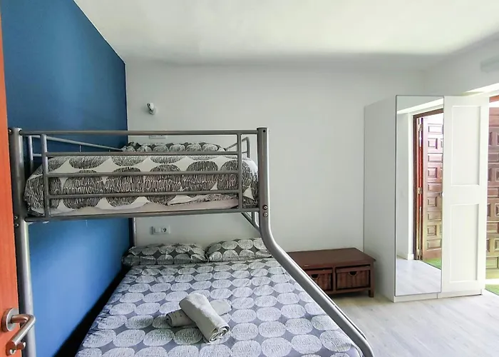 Pensjonat Aqua House 2*